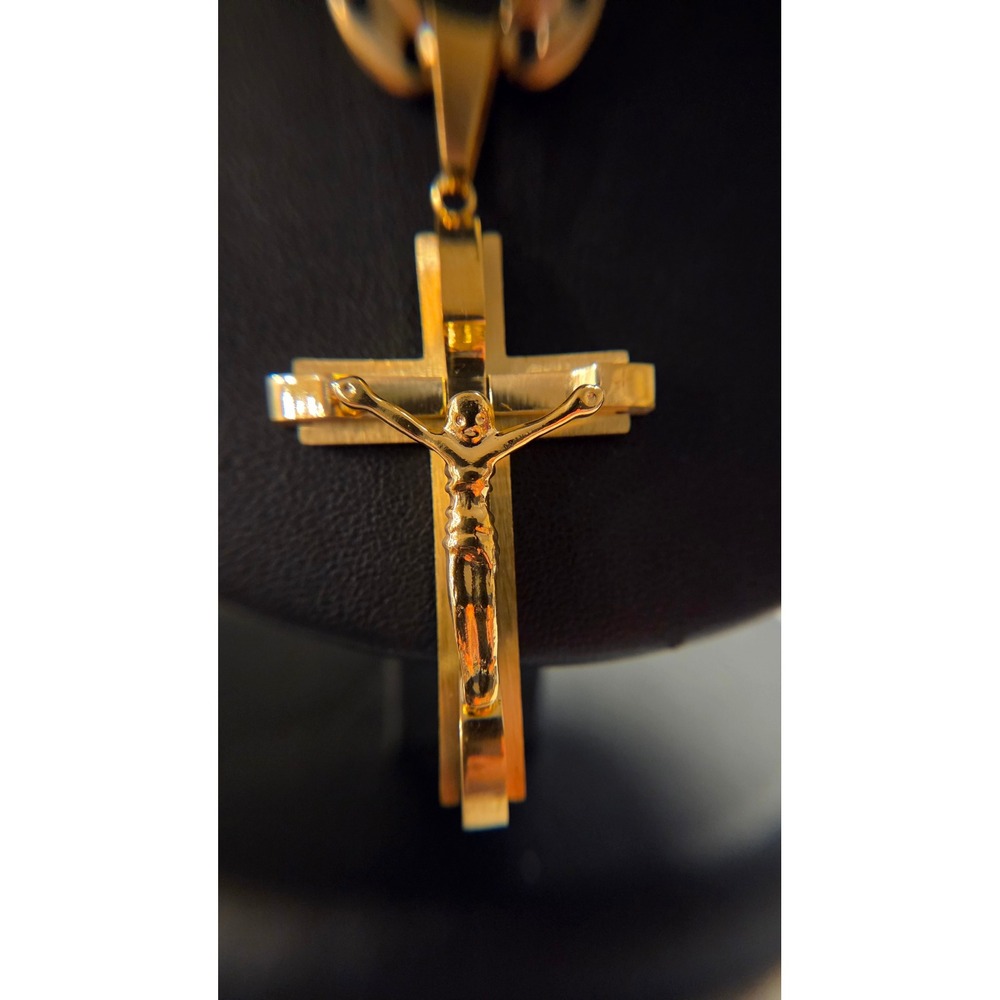 Gold Tone Crucifix Pendant Necklace 24 Inch Puffed Mariner Link Chain Cross - Picture 2 of 10